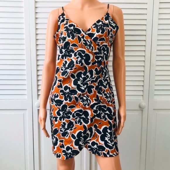 LEITH Dress - Picture 1 of 8
